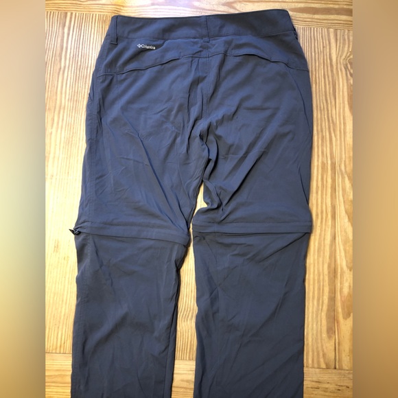Columbia Sportswear Ladies sz 12 converible pants. Lightweight, water repellent. - Picture 13 of 16